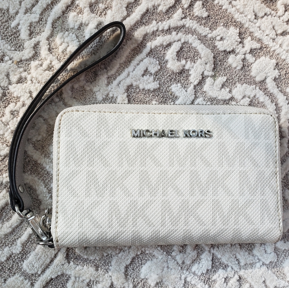 Michael Kors Wristlet